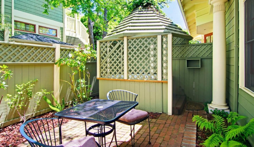Inn at Depot Hill Image 11